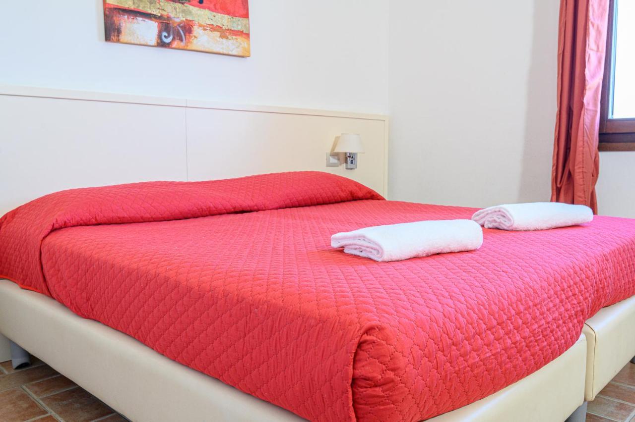 Residenza Principina Aparthotel พรินซิพินา แทร์รา ภายนอก รูปภาพ